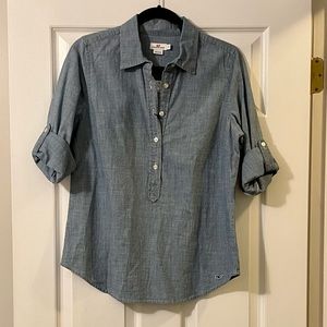 NWT Vineyard Vines Women’s Chambray Shirt in Size 6